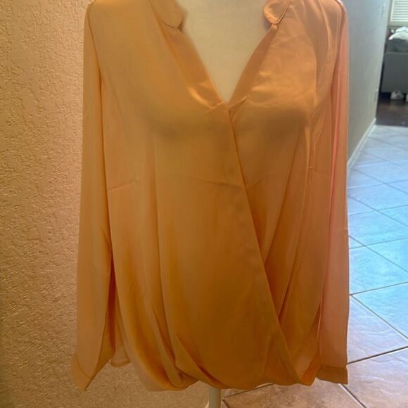 Krisa Women's M Surplice Long Sleeve Blouse Ballet Pink Crossover Wrap Top New - Picture 2 of 11